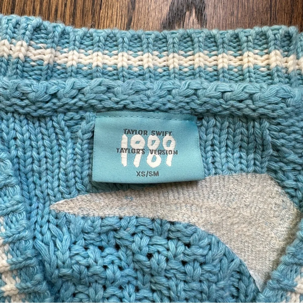 TS 1989 Cardigan - Picture 9 of 16